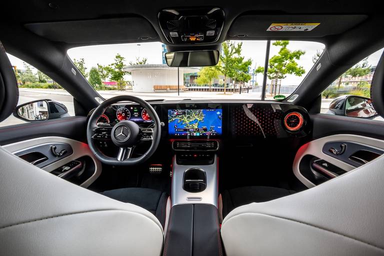 Review Mercedes CLA 2025