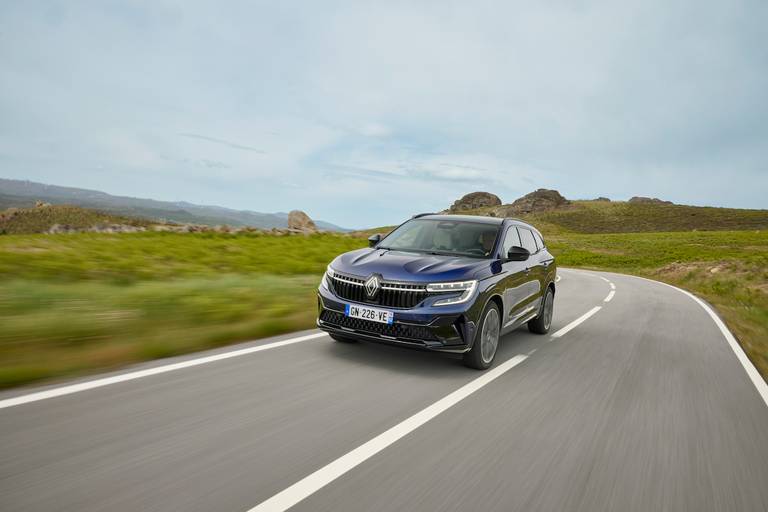 Renault Espace (2023) dynamic, front view