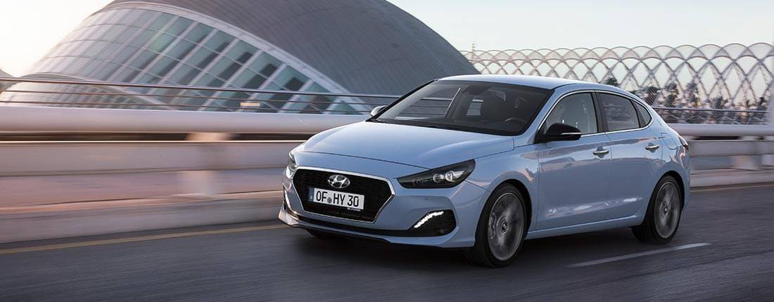 hyundai-i30-fastback-l-01.jpg