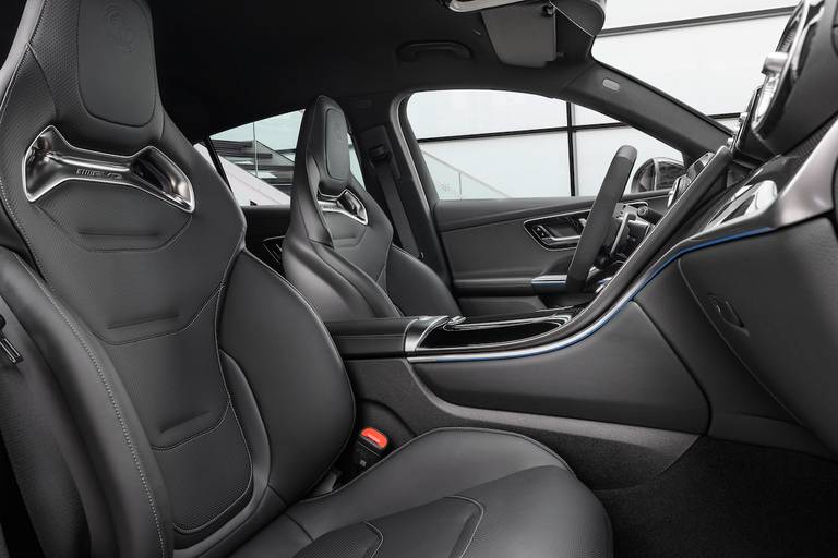 Mercedes-AMG GLC Coupé (2023) interior