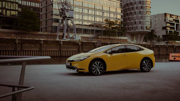 Toyota Prius (2023) static, front view