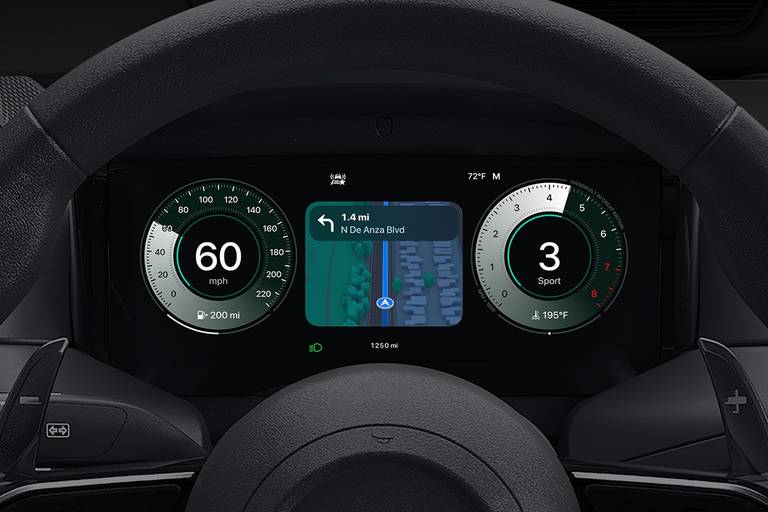 BEBE20250522  Apple CarPlay 02