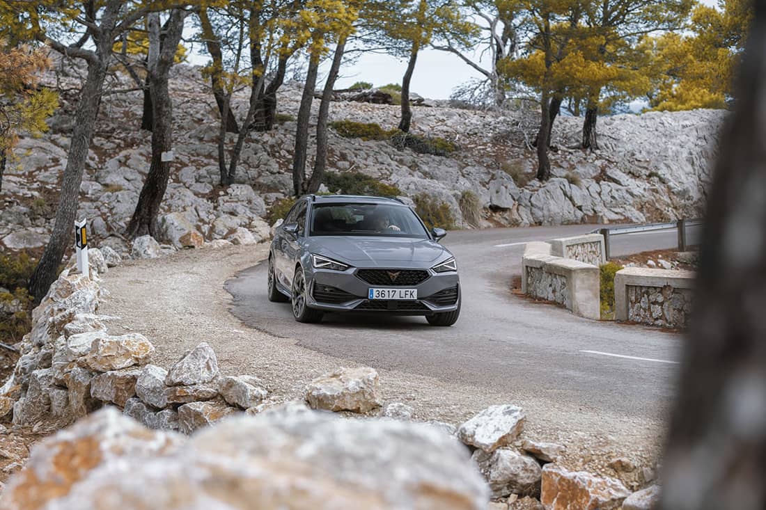 Cupra Leon Break e-Hybrid : entre deux chaises