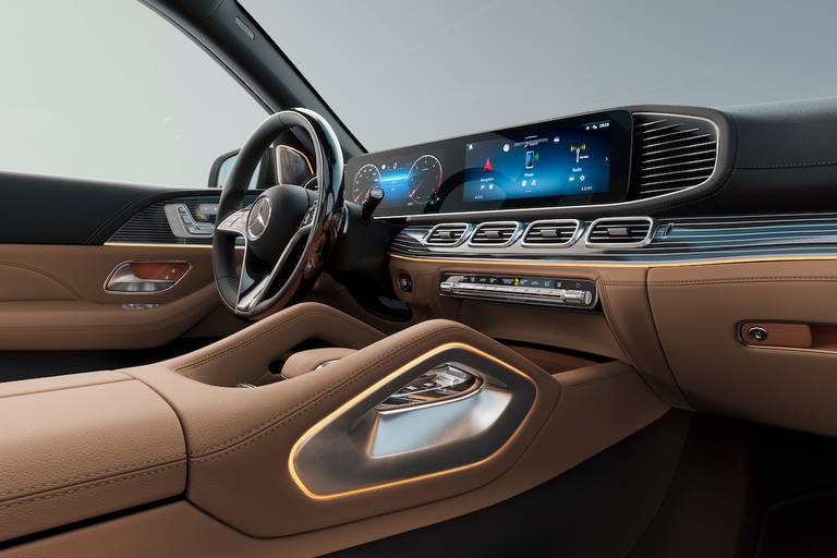 Mercedes GLS (2023) interior