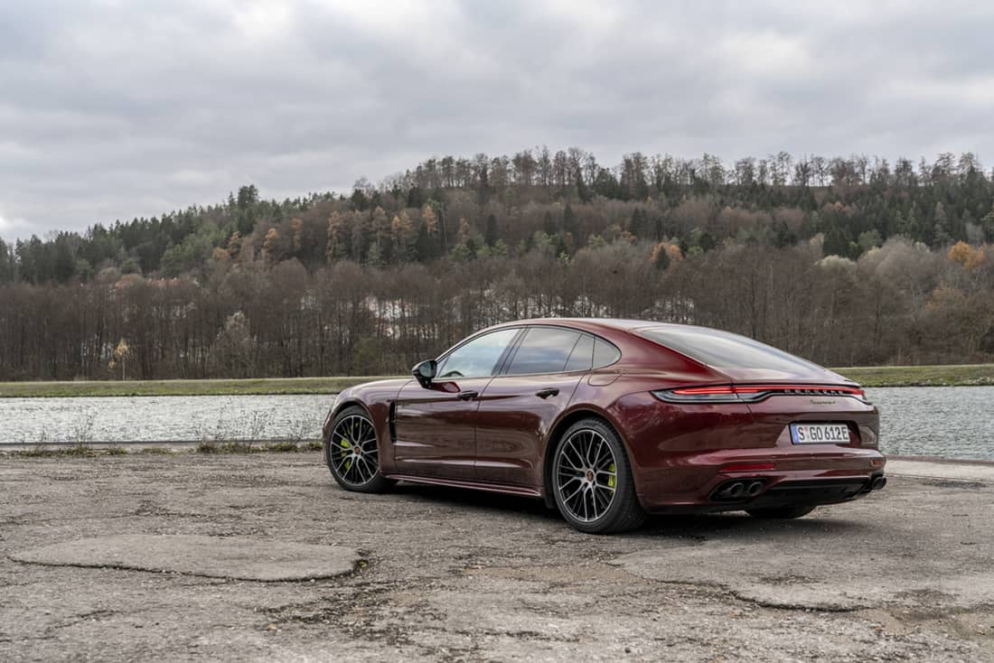 AS24 Panamera achter