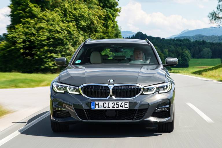 BMW 320e review rijtest essai