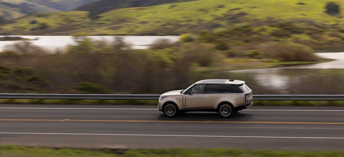 Range Rover P510e (2023) banner