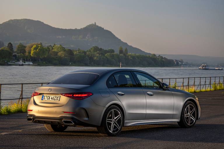 Mercedes C 300 e (2022) statisch, achteraanzicht