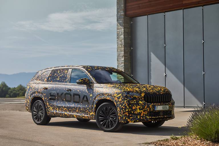 Skoda Kodiaq (2023) static, front view