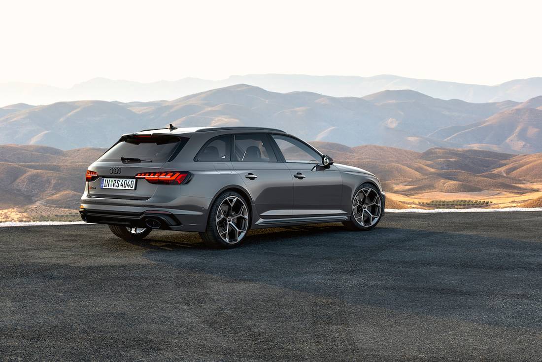 AS24-modelpagina-audi-rs-4_02