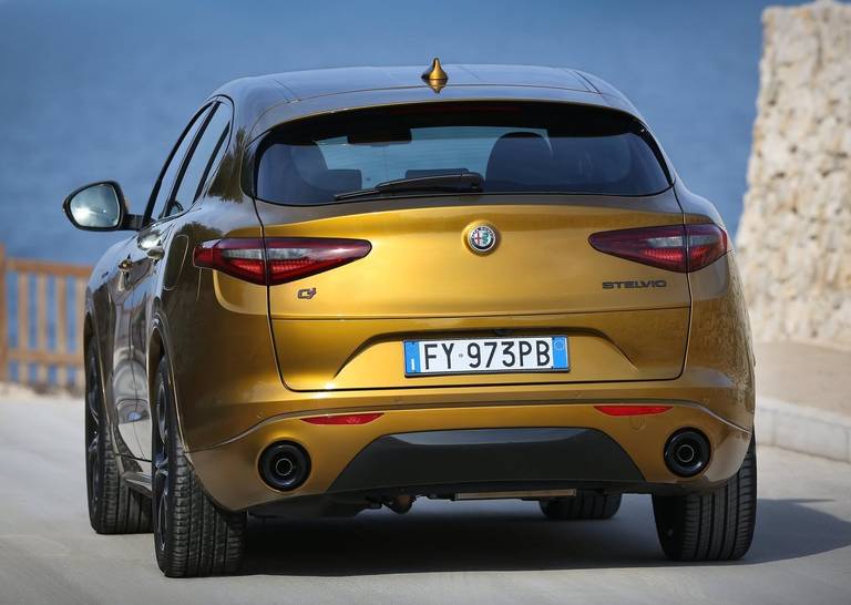 Alfa Romeo-Stelvio-2020-1280-0b