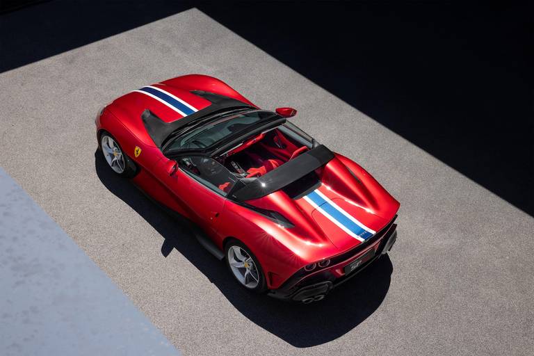 Ferrari SP51 (2022) statisch, achteraanzicht
