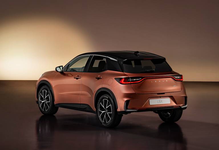 Nouveau Lexus LBX, crossover hybride haut de gamme (2023) AutoScout24