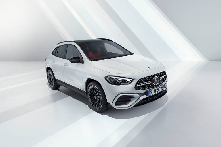 Mercedes GLA (2023) statisch, vooraanzicht