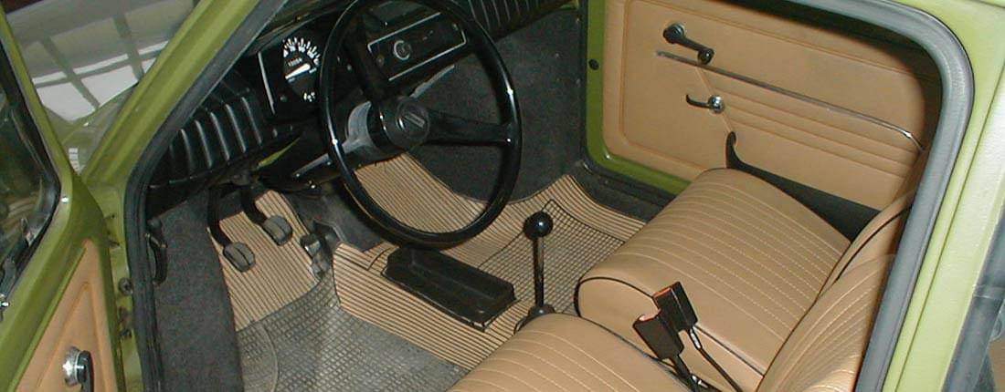 fiat-126-interior