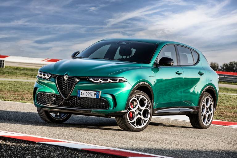 Alfa Romeo Tonale Plug-in Hybrid Q4 (2022) statisch, vooraanzicht