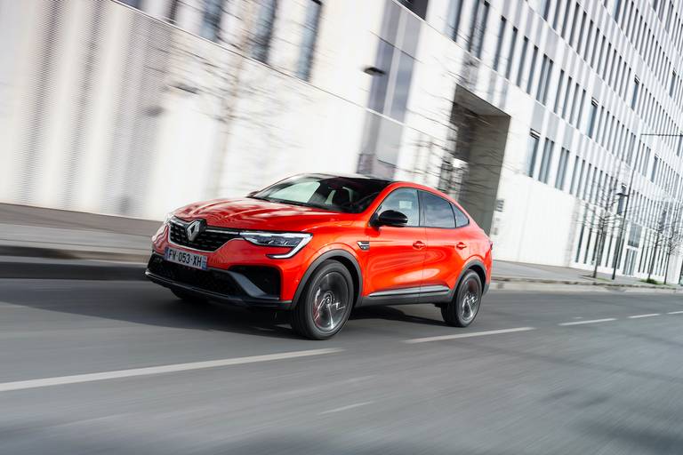 Renault Arkana test 2021 rijdend voor