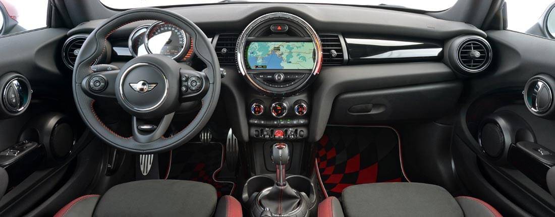 mini-john-cooper-works-interior