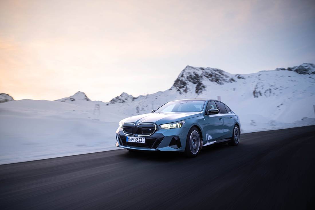 Essai : BMW i5 M60, sur la neige comme dans les cieux (2024)