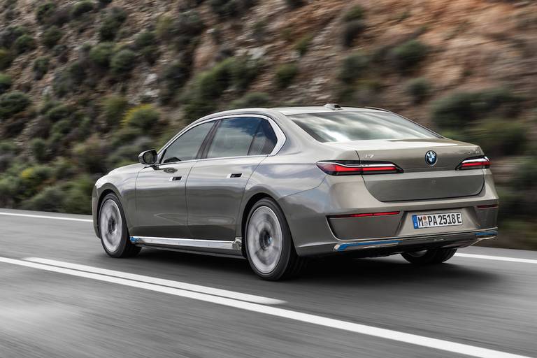 bmw i7 xdrive60 31