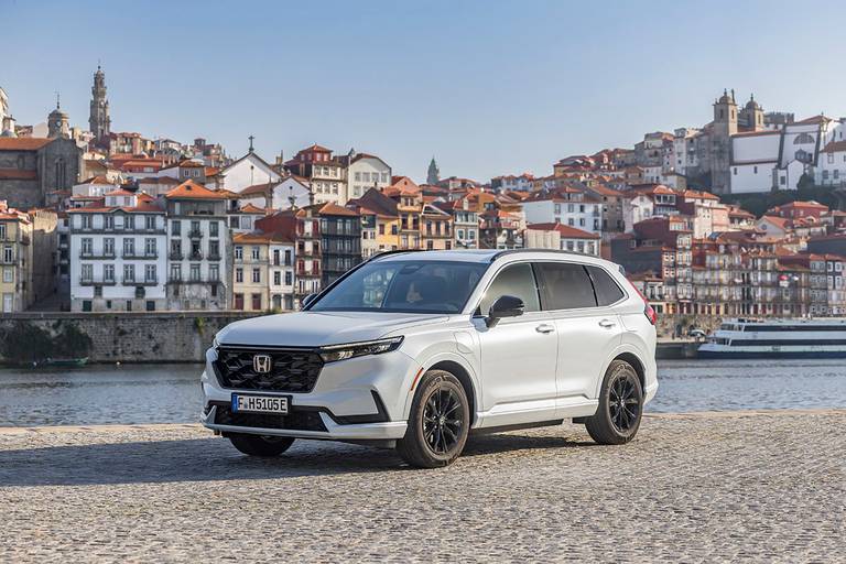 Honda CR-V (2023) static, front view