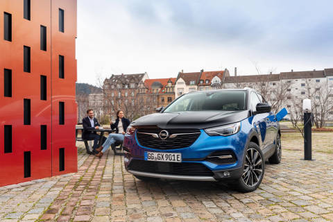 Opel Grandland X Hybrid4 : Qui peut le plus peut le moins. (2)