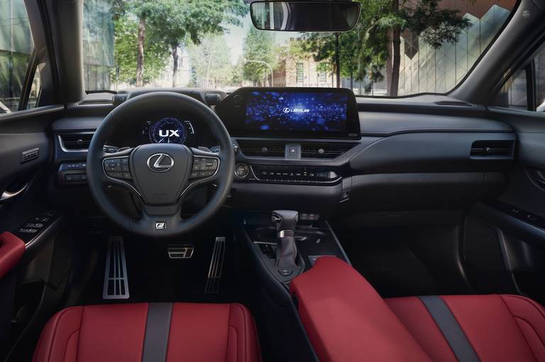Lexus UX (2022) dashboard
