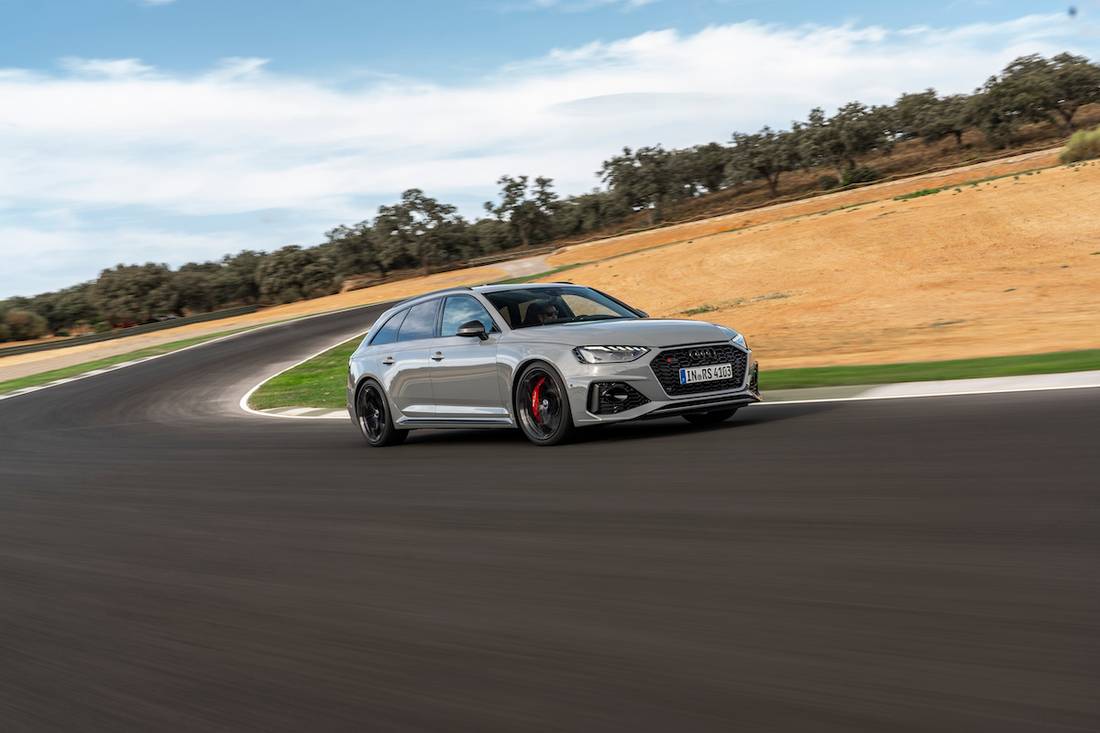 AS24-modelpagina-audi-rs-4_03