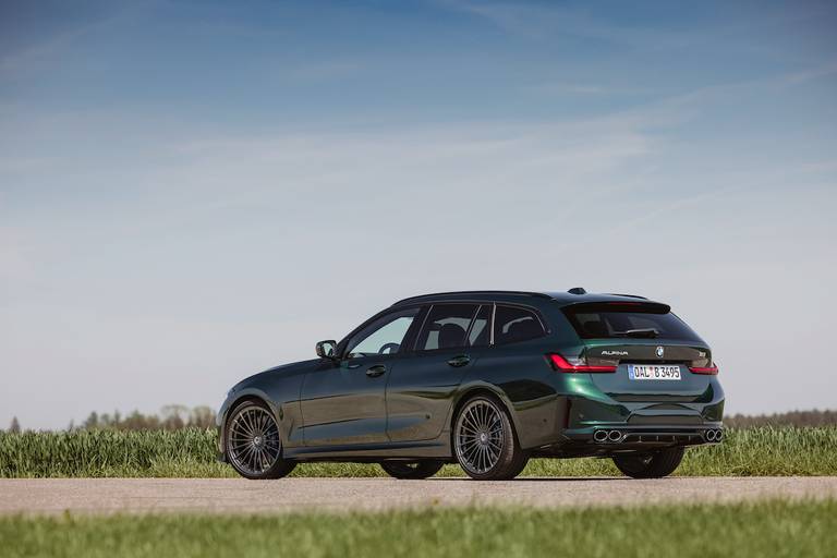 Alpina B3 Touring (2023) static, rear view