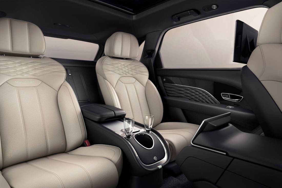 Bentley-Bentayga-2024 (9)