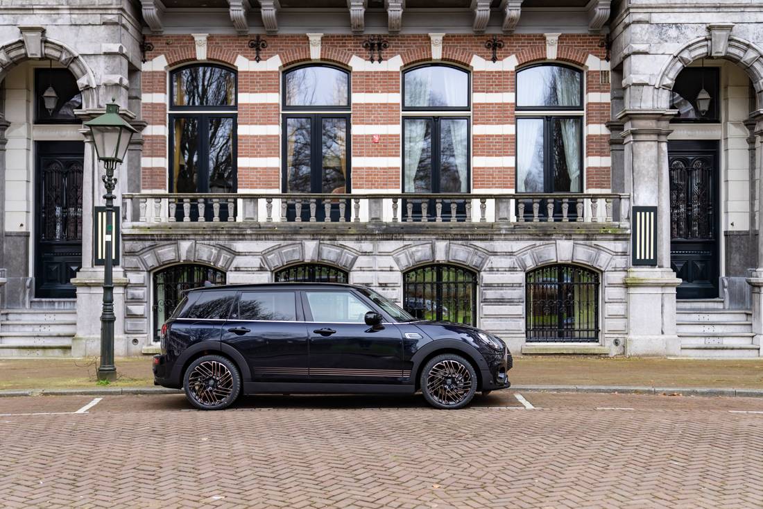 Clubman side