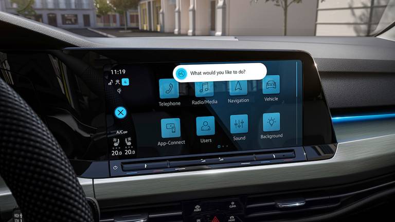 AS24 Volkswagen Golf 2021 infotainment