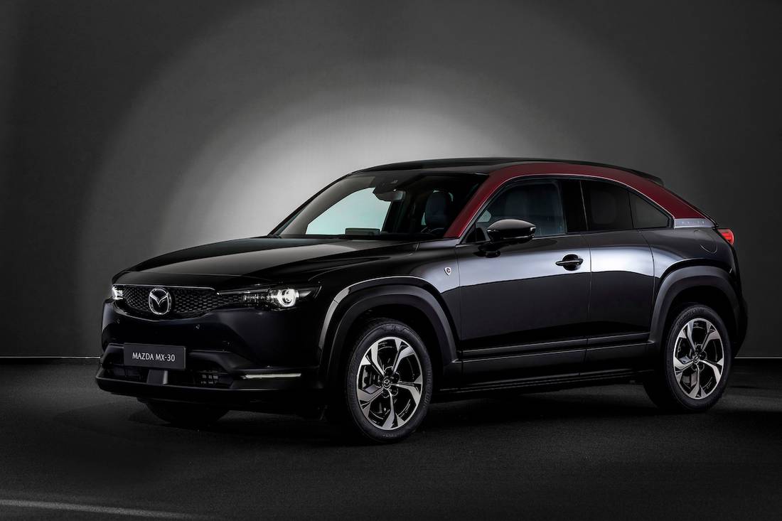 Mazda MX-30 E-Skyactiv R-EV (2023) statisch, vooraanzicht