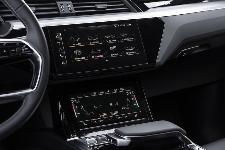 AS24 Test Audi E-Tron dashboard