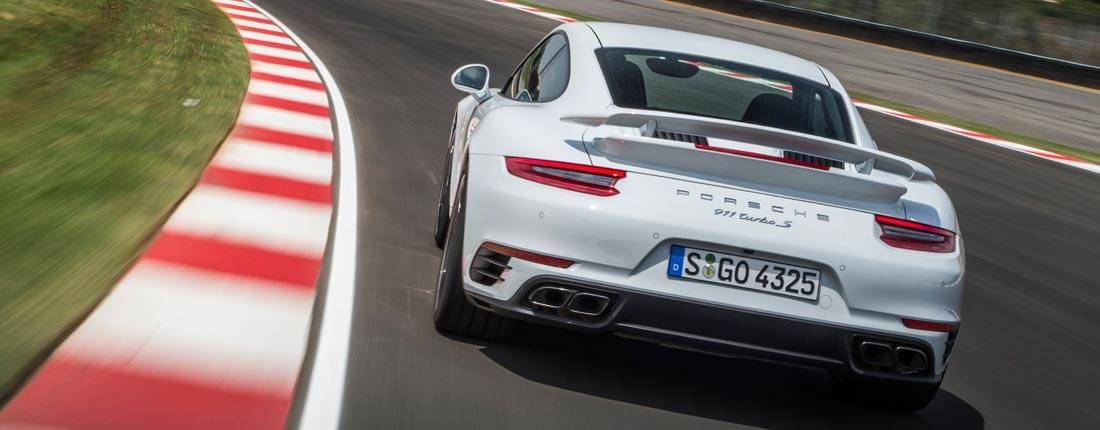 porsche-911-turbo-s-l-03
