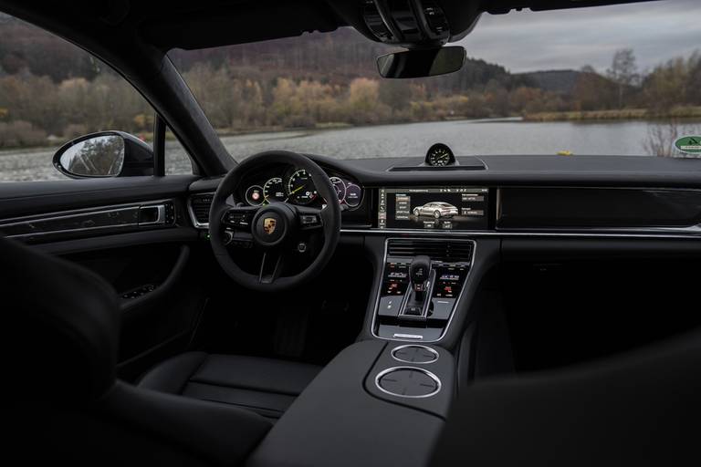 AS24 Panamera interieur