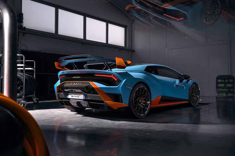 AS24 Lambo achter