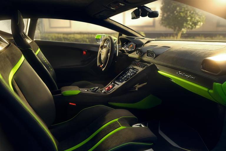 Lamborghini Huracan Tecnica (2022) interieur