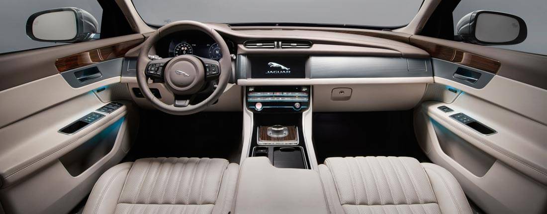 jaguar-xf-sportbrake-l-03