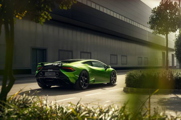 Lamborghini Huracan Tecnica (2022) statisch, achteraanzicht