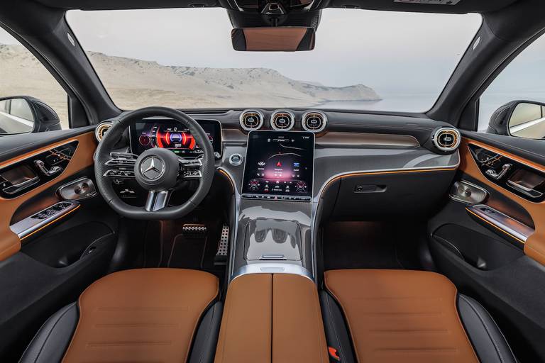 Mercedes GLC Coupé (2023) interieur