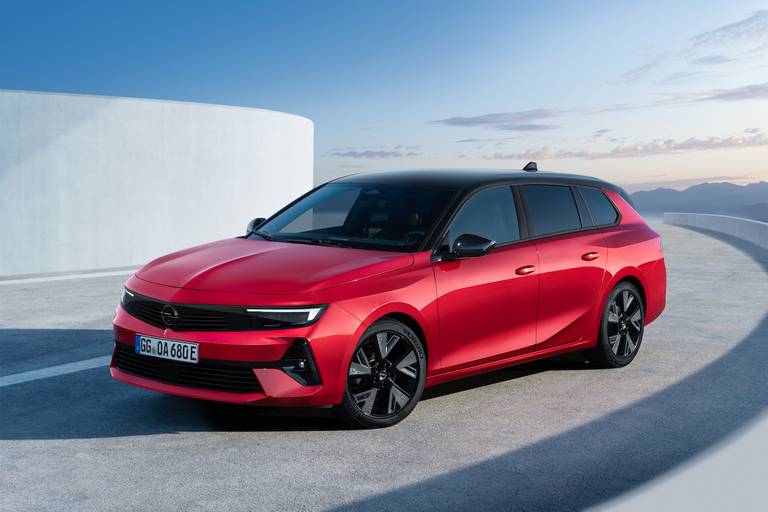 Opel Astra Sports Tourer Electric (2022) statisch, vooraanzicht