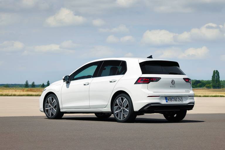 Volkswagen-Golf-facelift-2024 06