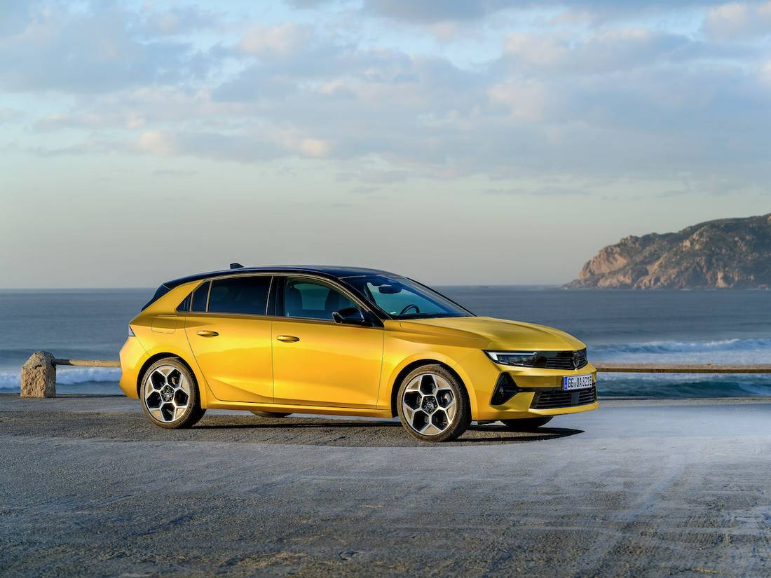 Opel Astra Hybrid 180 (2023) statisch, vooraanzicht