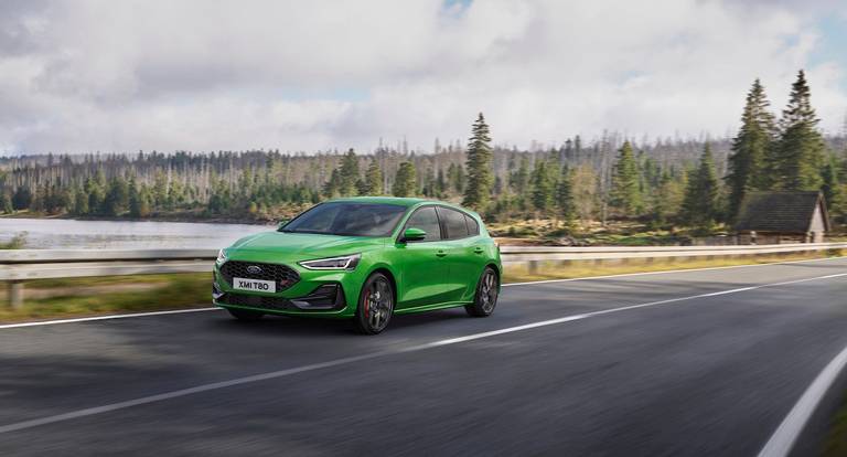 AS24 Ford Focus ST 2021 rijdend voor