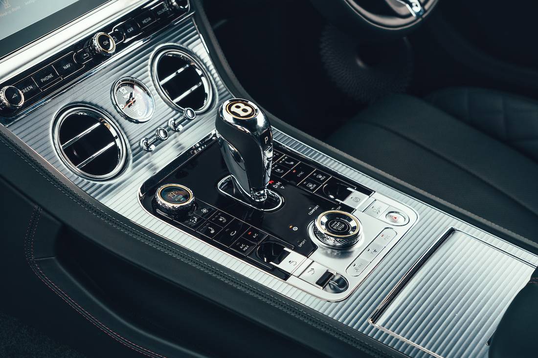 Bentley Continental GT V8 (2022) middenconsole