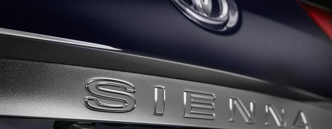 toyota-sienna-l-04