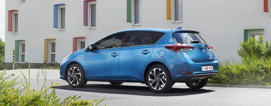 toyota-auris-l-02