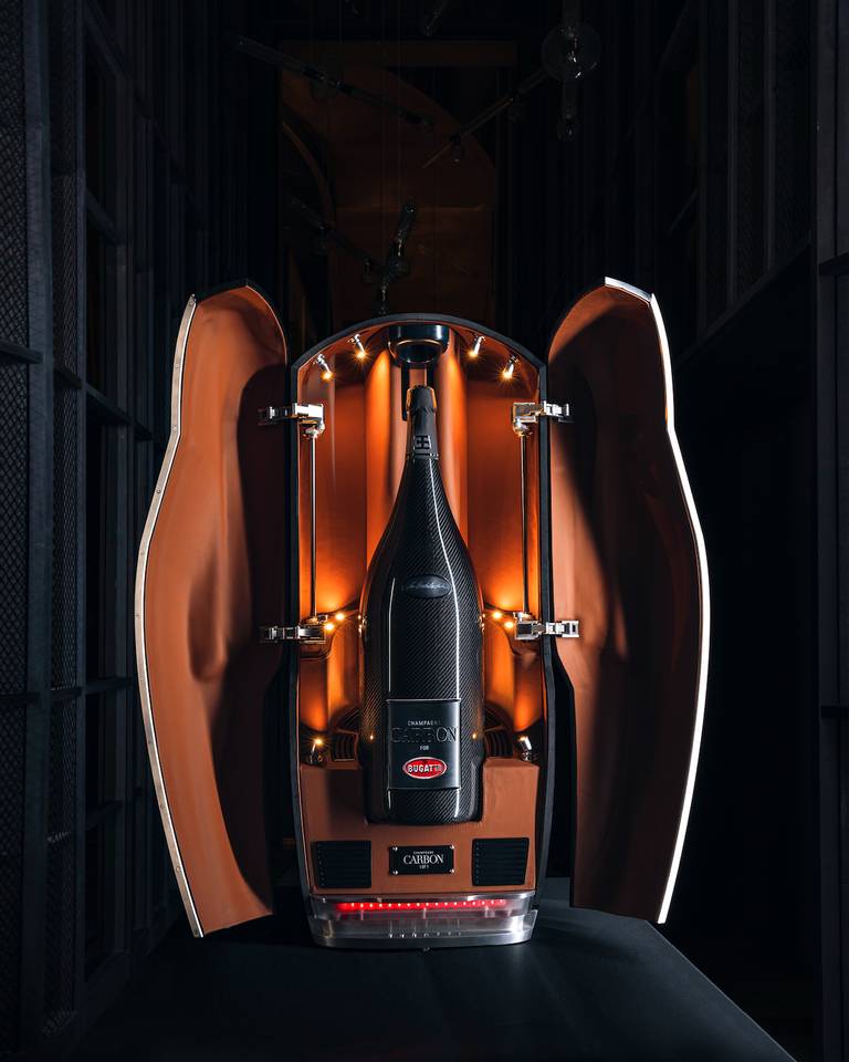 AS24 Bugatti La Bouteille Noire 2021 fles