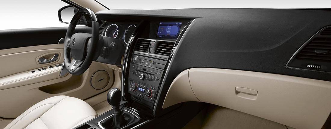renault-latitude-l-02